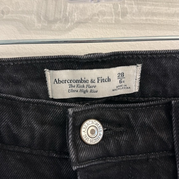Abercrombie and Fitch Black Kick Flare Ultra High Rise Button Front Jeans - Picture 4 of 5